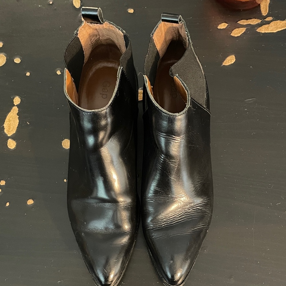 GAP Women's Black Ankle Boots - Picture 2 of 4